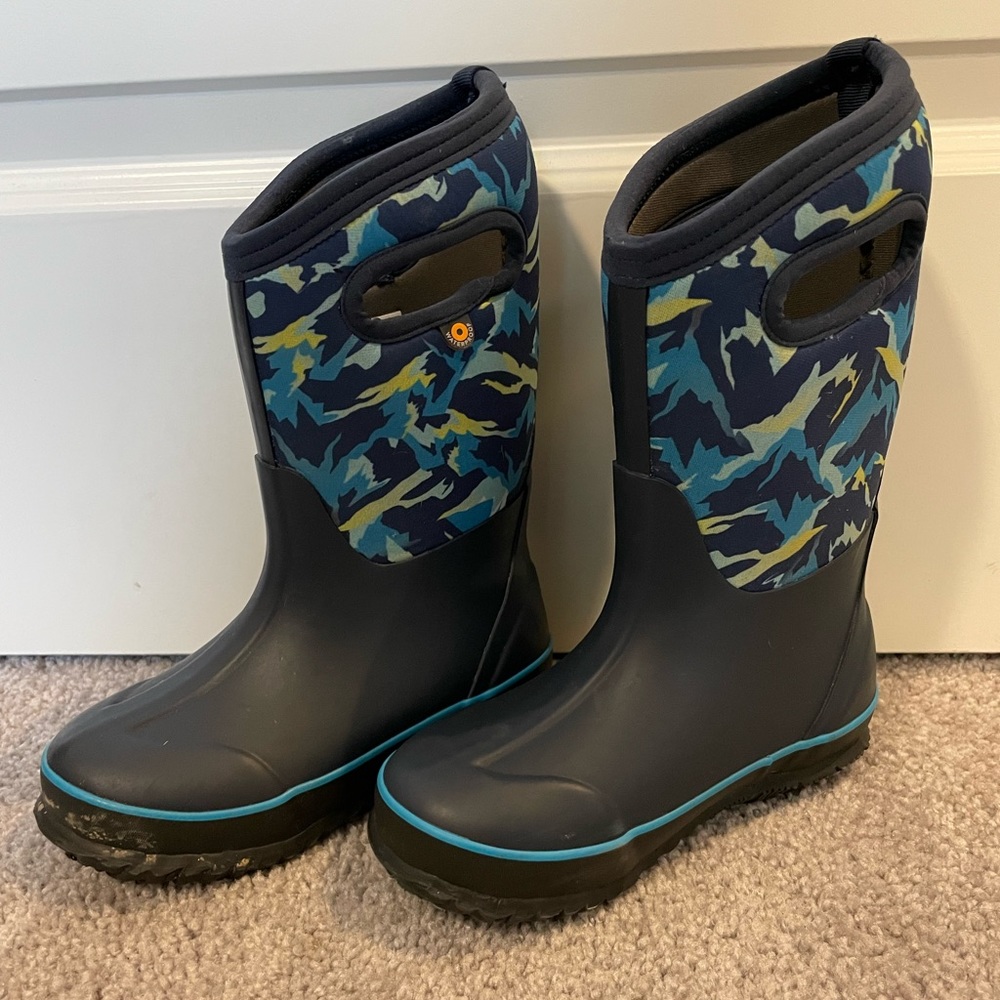 Bogs Size 13 Boys Boots